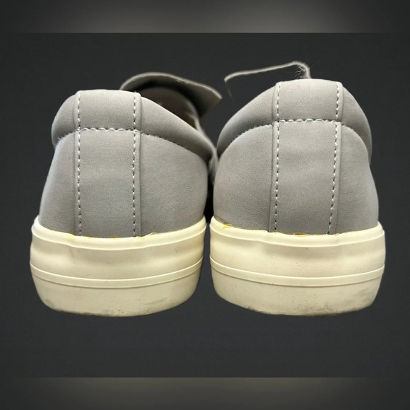 Chic American Eagle Light Smoke Sneakers Size 7 with Elegant Twisted Bow Detail - Picture 4 of 9